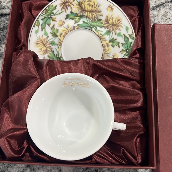 NEW VICTORIA TRADING COMPANY TEA CUP SET NOVEMEBRR - Picture 7 of 8